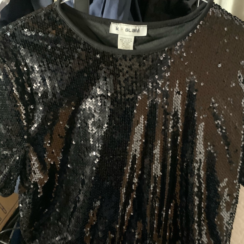 K Glam Women’s Top & Skirt